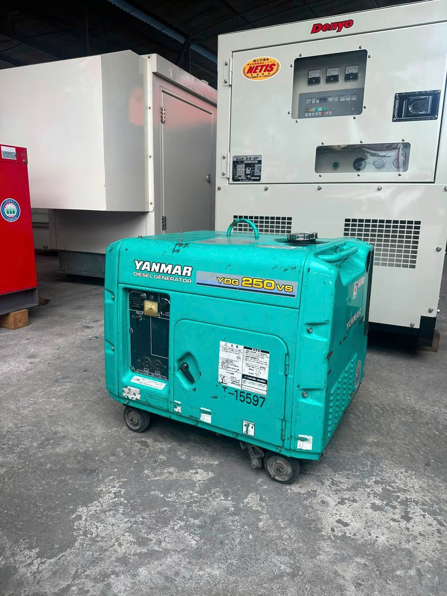 Máy phát điện dân dụng và công nghiệp gọn nhẹ